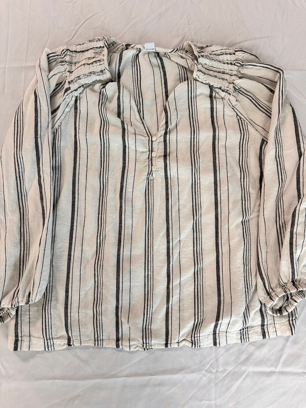 Old Navy Women L Cream Black Striped Smocked Shoulder Peasant Blouse